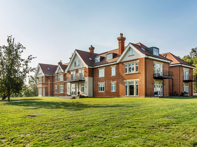 2 Bed Apartment For Sale in Horley